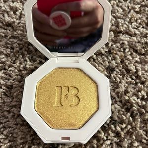 Fenty beauty highlight